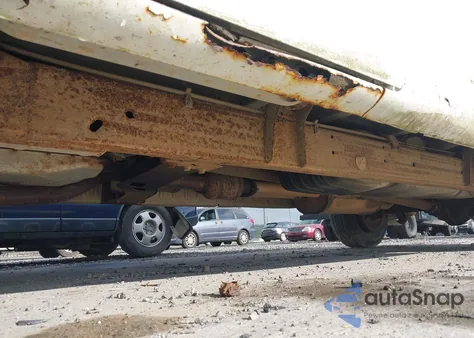 2001 Chevrolet Express from USA, damaged, VIN 1GCHG39RX11108817